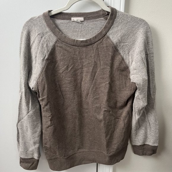 Gap Sweater - Picture 2 of 2